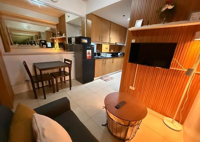 Homey With Fast Wifi Near Moa By One Guest Place Apartamento