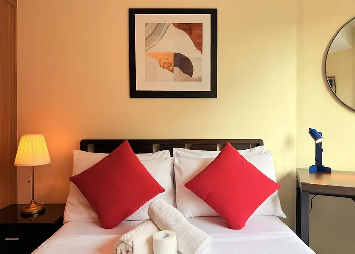 Homey With Fast Wifi Near Moa By One Guest Place Apartamento Manila